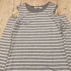 Gentle used Bailey 44 long sleeve size: xs shirt Cclor: Gray and white stripes